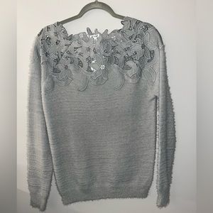 En Creme Gray Sweater with Floral Details Nwt
